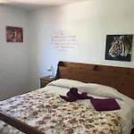 Modern 2 Bed Penthouse Americas Centre Of Town With A Pool And Ocean Views Apartman