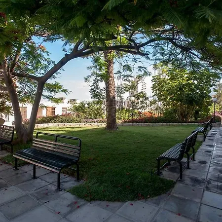 Apartmán Modern 2 Bed Penthouse Americas Centre Of Town With A Pool And Ocean Views *