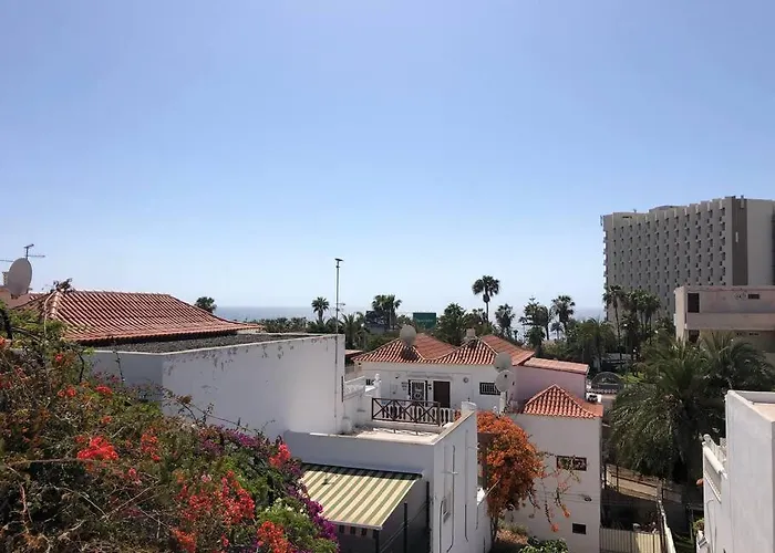 Modern 2 Bed Penthouse Americas Centre Of Town With A Pool And Ocean Views Lägenhet