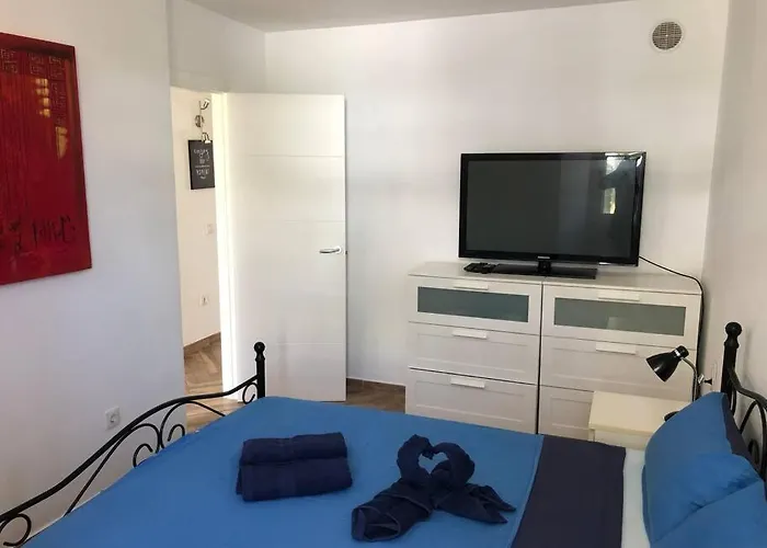 Modern 2 Bed Penthouse Americas Centre Of Town With A Pool And Ocean Views Lägenhet Playa de las Americas (Tenerife)