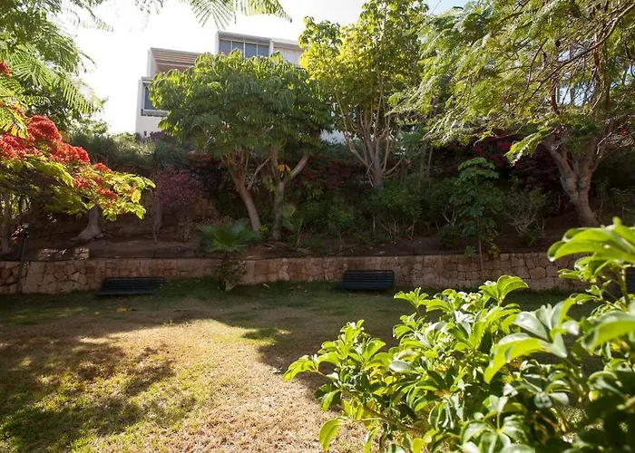 Modern 2 Bed Penthouse Americas Centre Of Town With A Pool And Ocean Views Apartmán *